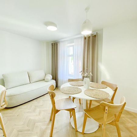 Apartament Bialy Еленя-Гура Экстерьер фото